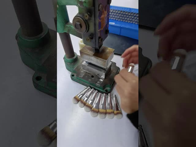 satın al OEM Eyeshadow Brush Sable Hair Smudge Brush Concealer Customize 100% Checked Çevrimiçi üretim